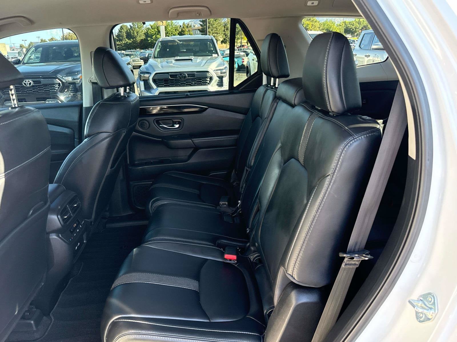 2023 Honda Pilot EX-L 8 Passenger