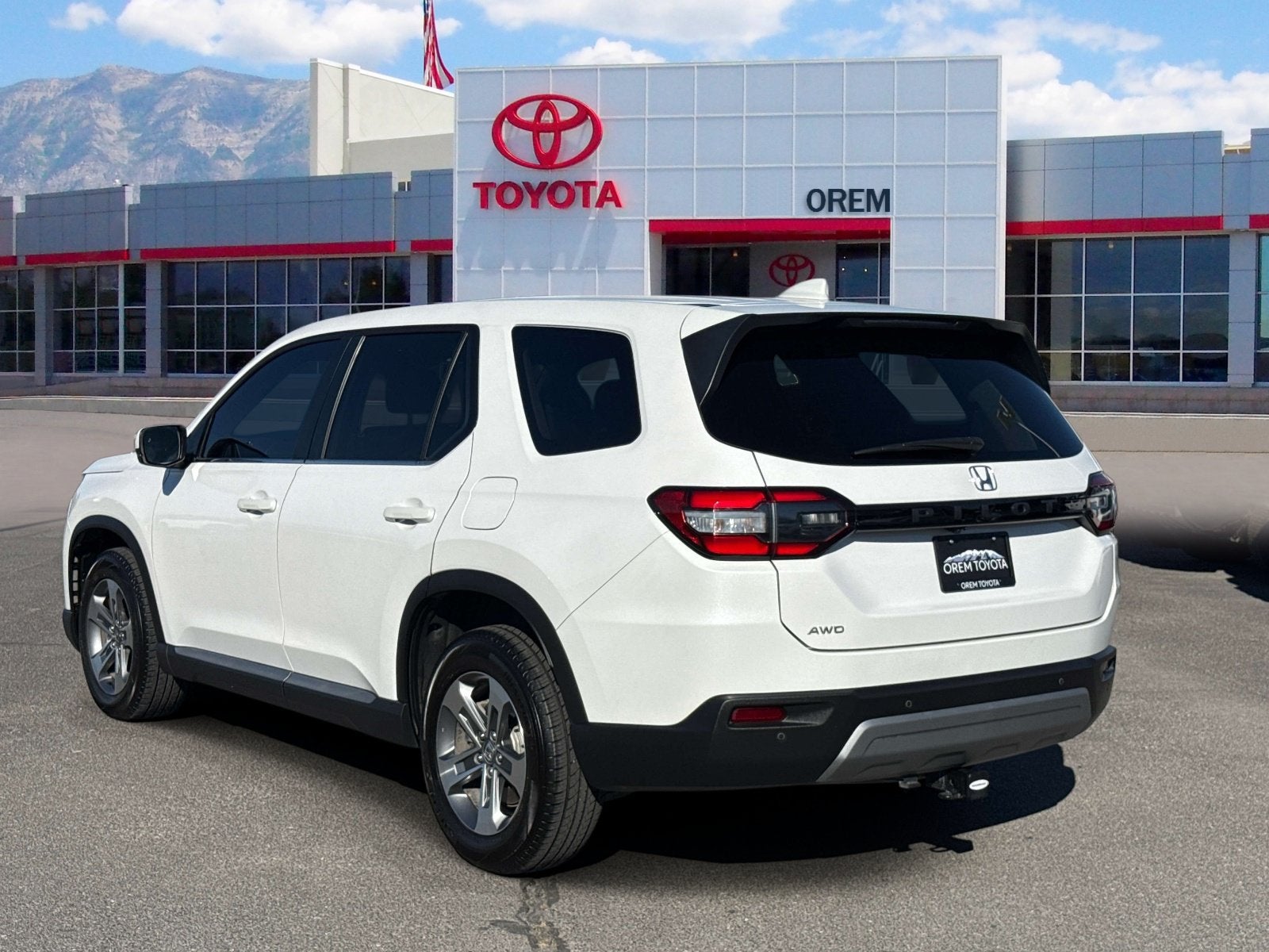 2023 Honda Pilot EX-L 8 Passenger