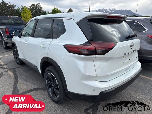 2025 Nissan Rogue SV