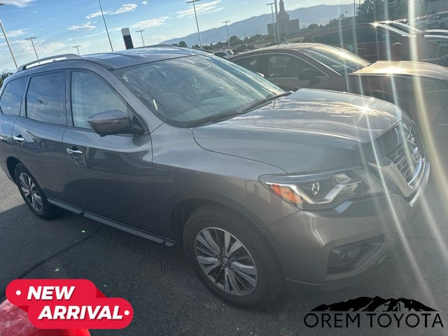 2019 Nissan Pathfinder SL
