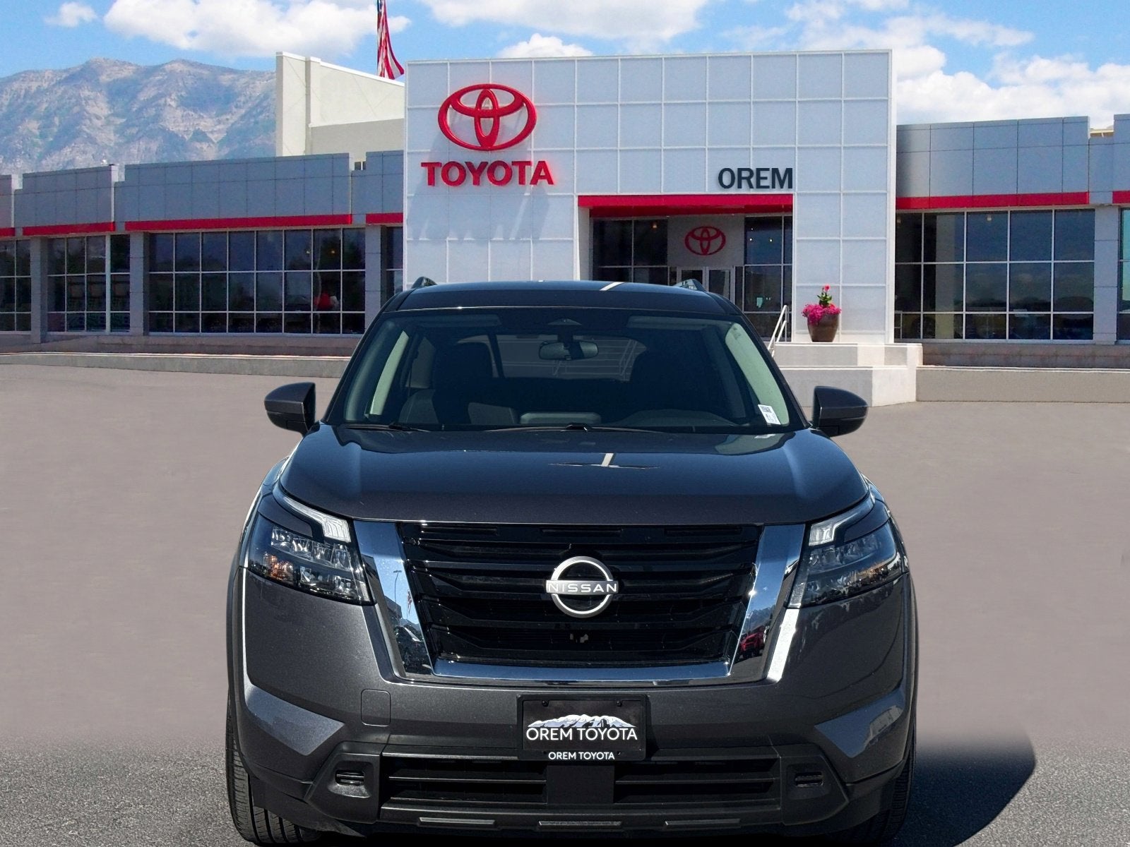 2025 Nissan Pathfinder SV