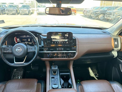 2022 Nissan Pathfinder Platinum