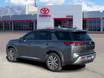 2022 Nissan Pathfinder Platinum