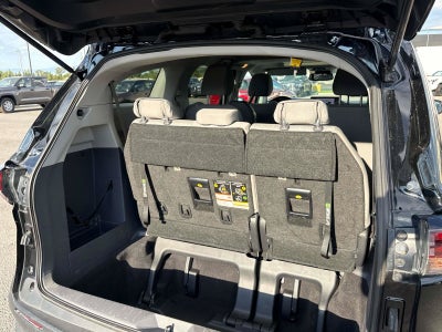 2024 Toyota Sienna LE