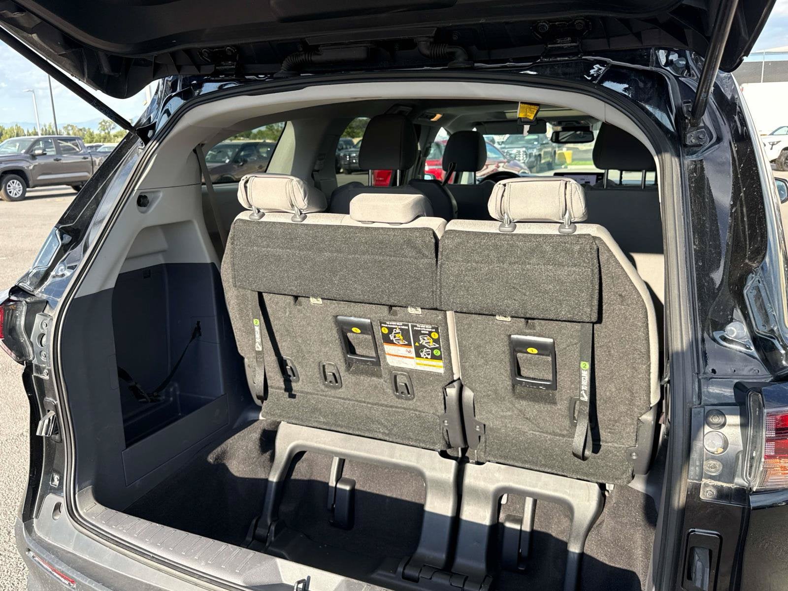 2024 Toyota Sienna LE