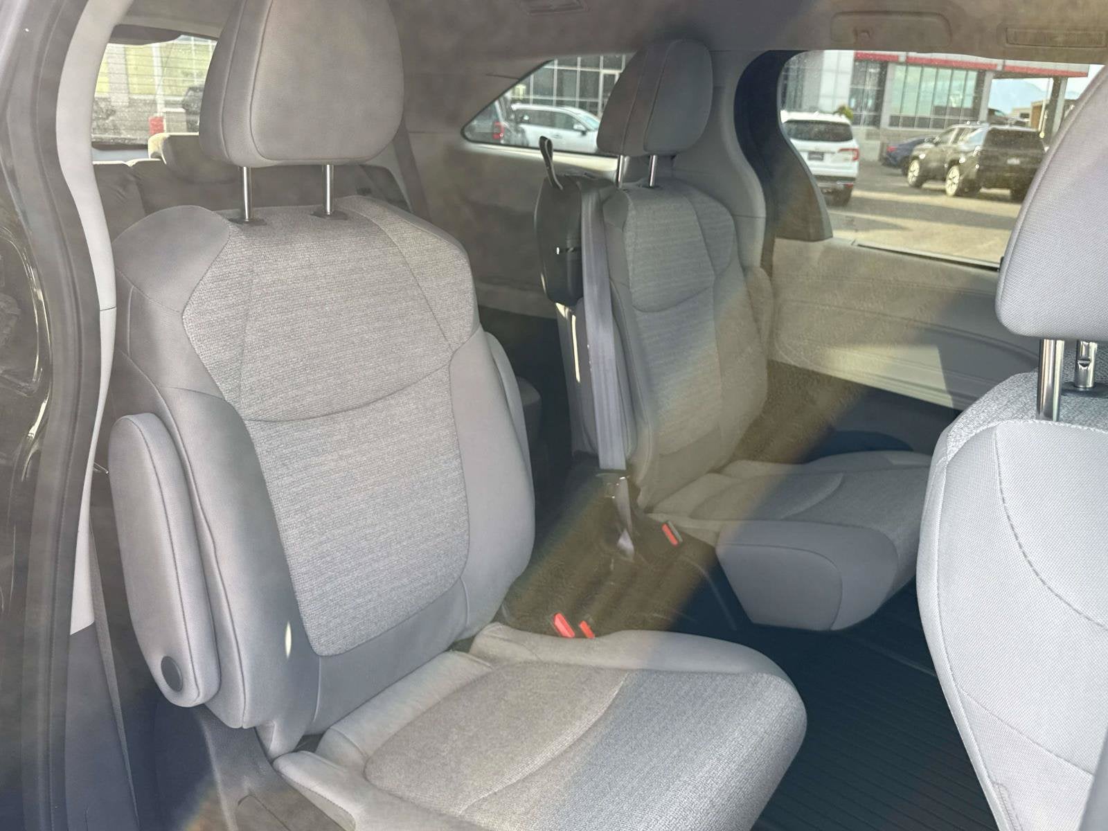 2024 Toyota Sienna LE