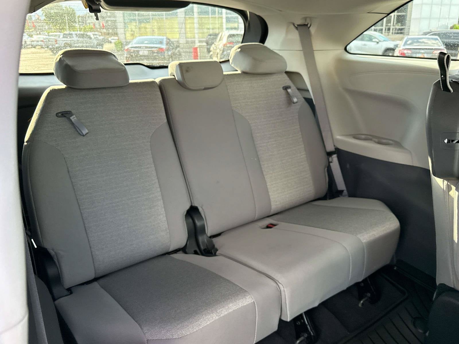 2024 Toyota Sienna LE
