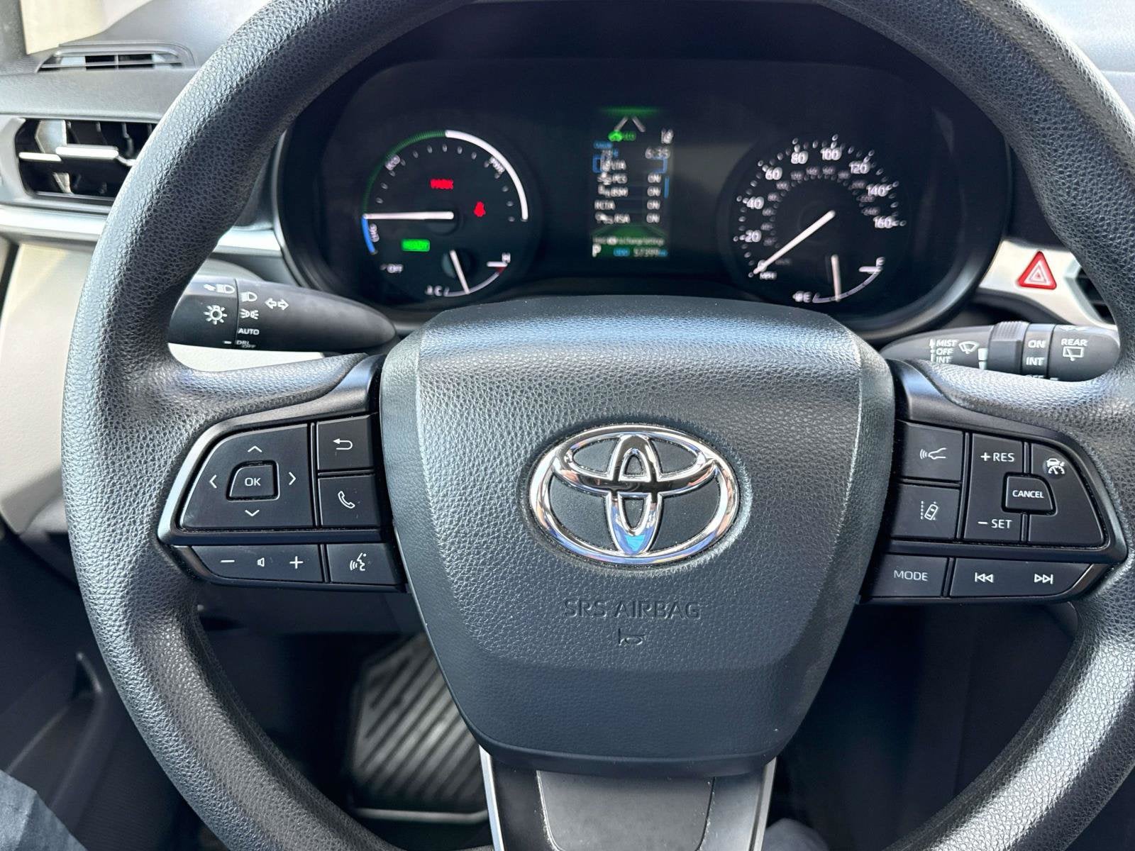 2024 Toyota Sienna LE