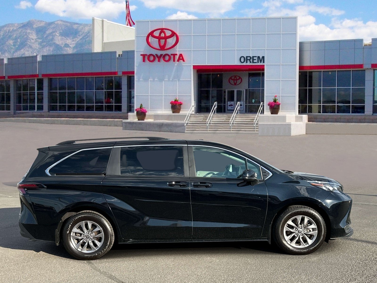 2024 Toyota Sienna LE