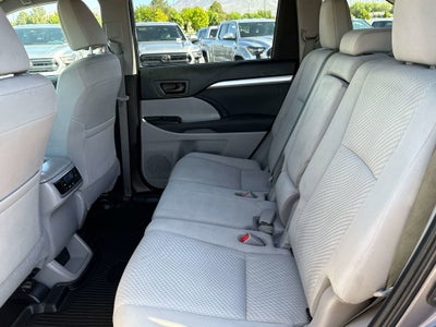 2019 Toyota HIGHLANDER LE