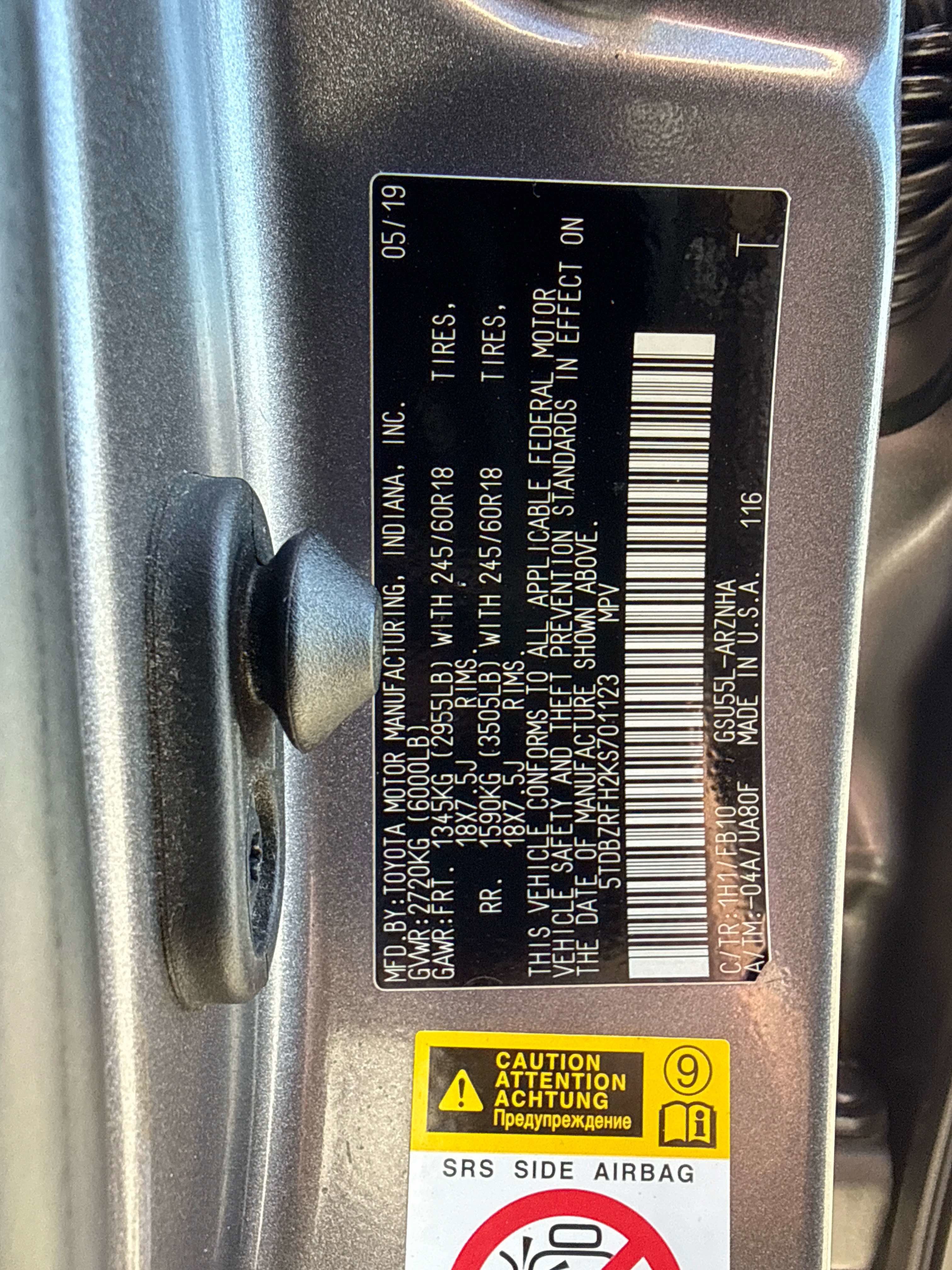 2019 Toyota HIGHLANDER LE
