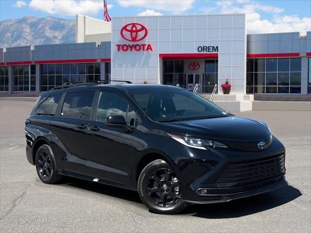 2025 Toyota Sienna Woodland Edition
