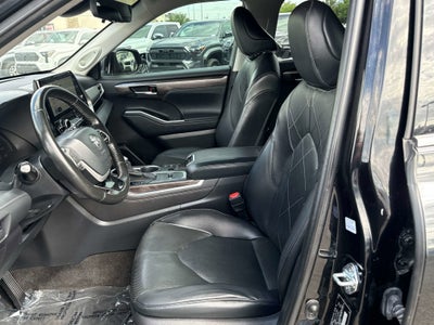 2023 Toyota Highlander Hybrid Hybrid Platinum