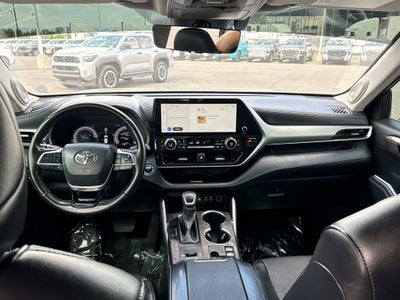 2023 Toyota Highlander Hybrid Hybrid Platinum