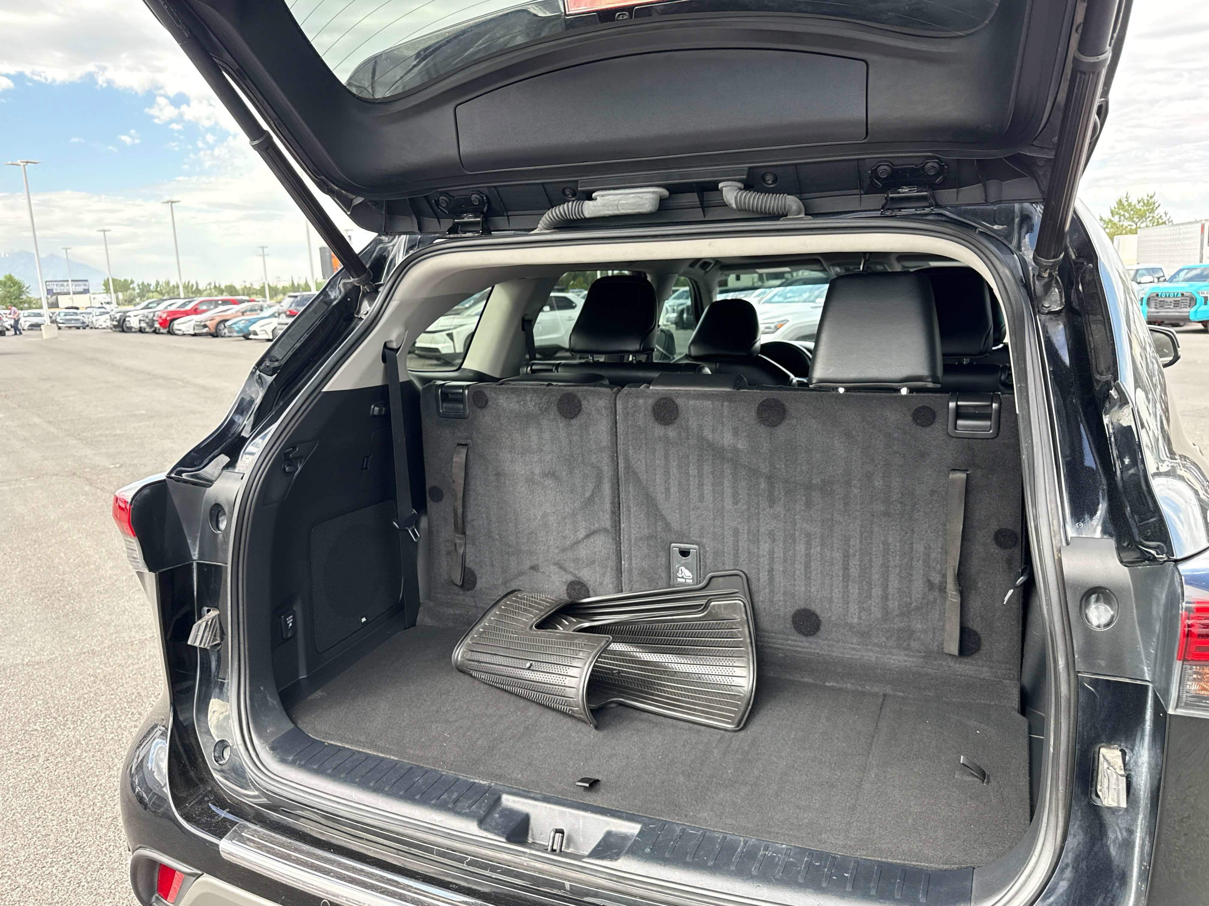 2023 Toyota Highlander Hybrid Hybrid Platinum