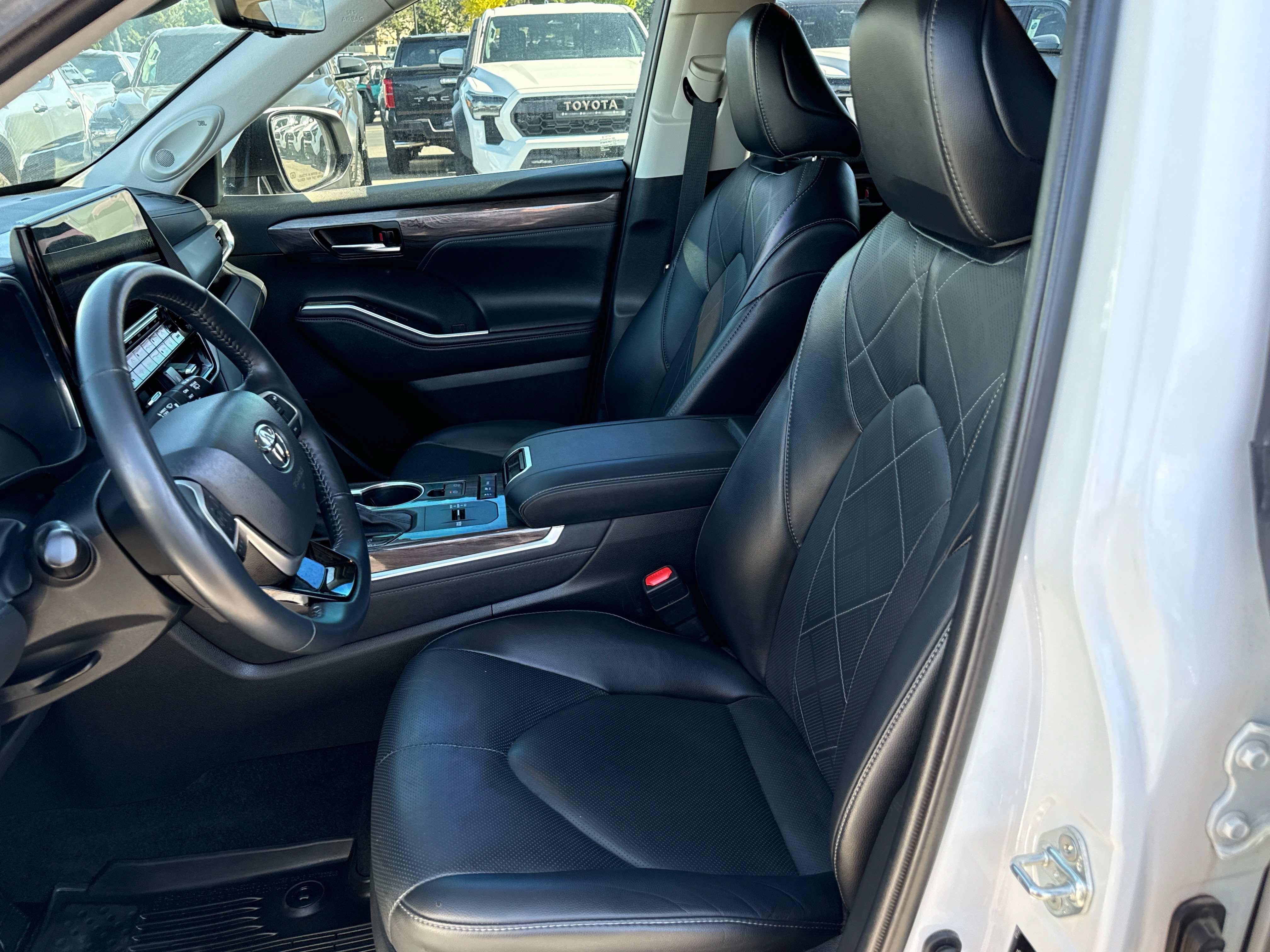 2022 Toyota Highlander Hybrid Hybrid Platinum