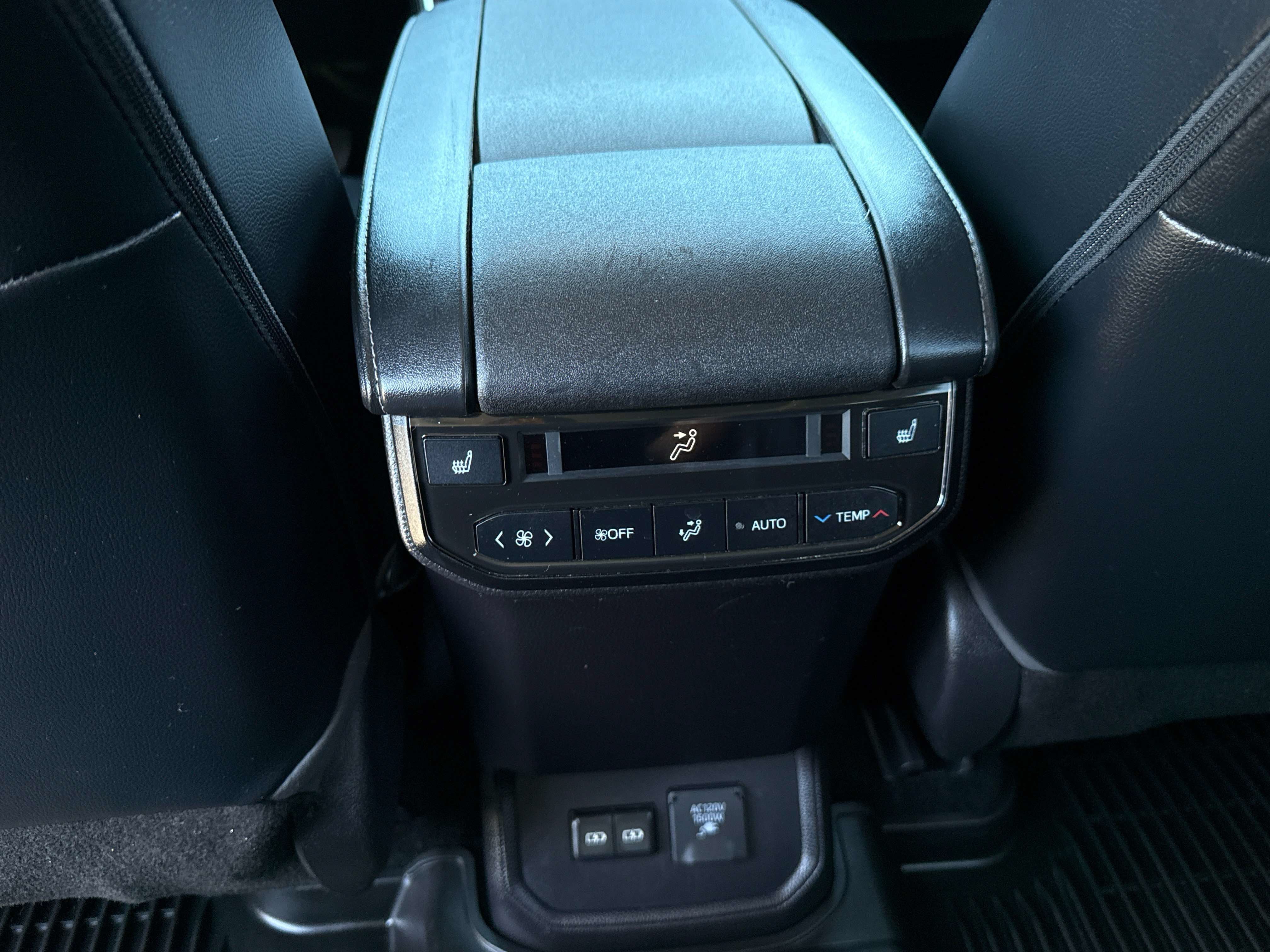 2022 Toyota Highlander Hybrid Hybrid Platinum