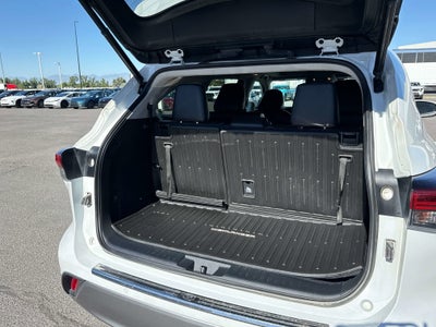 2022 Toyota Highlander Hybrid Hybrid Platinum