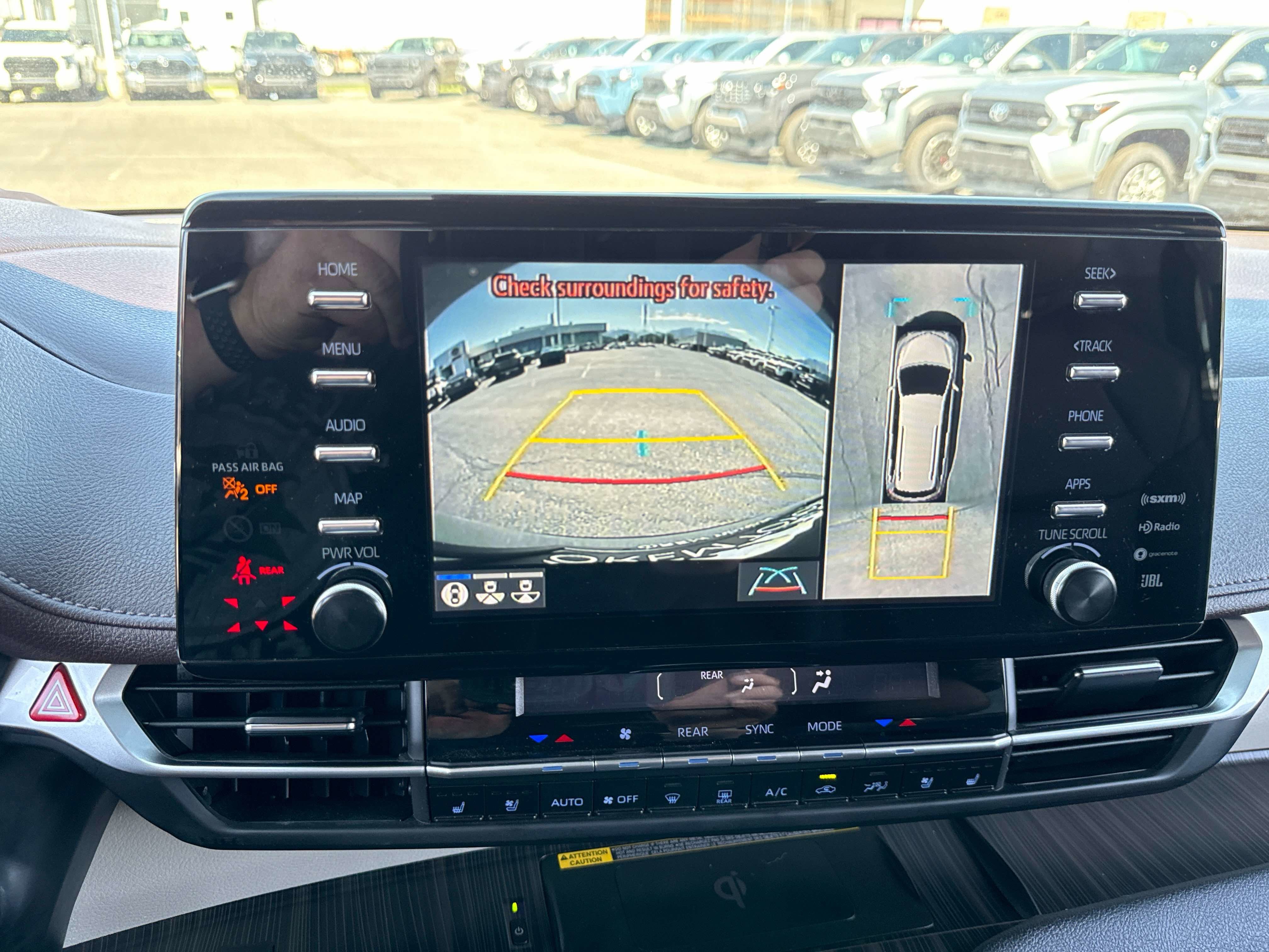 2023 Toyota SIENNA PLATINUM Platinum