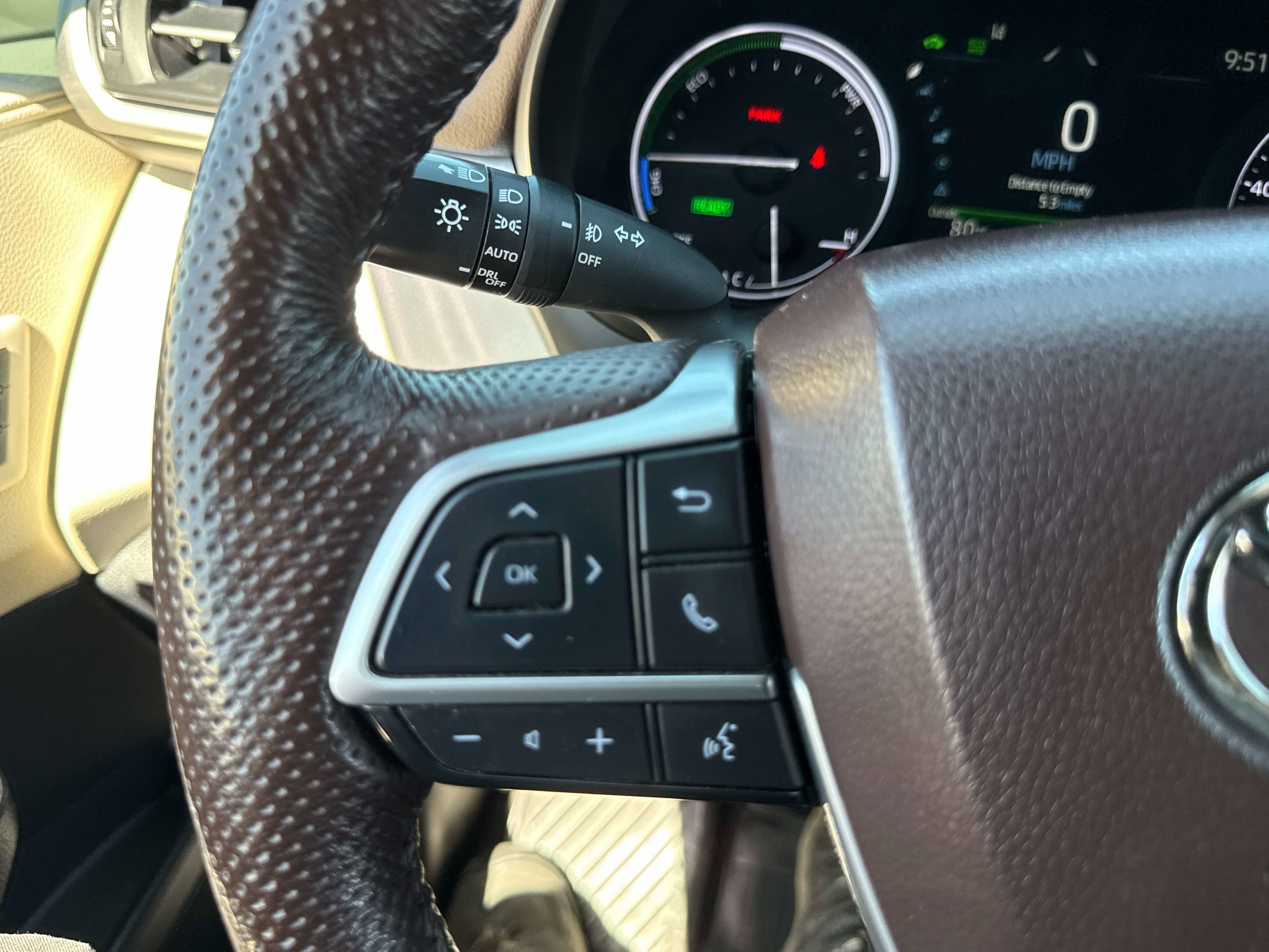 2023 Toyota SIENNA PLATINUM Platinum