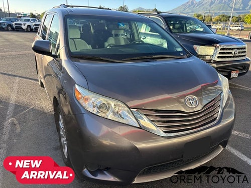 2016 Toyota Sienna LE