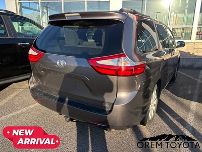 2016 Toyota Sienna LE