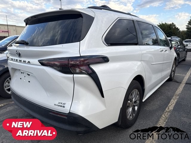 2023 Toyota Sienna XLE