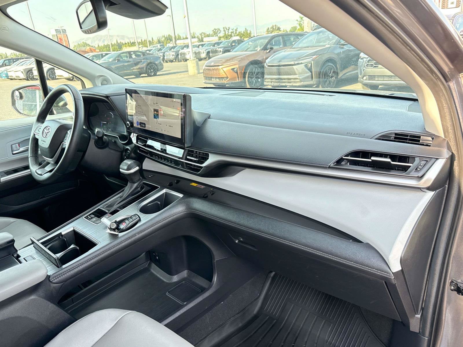 2025 Toyota Sienna XLE