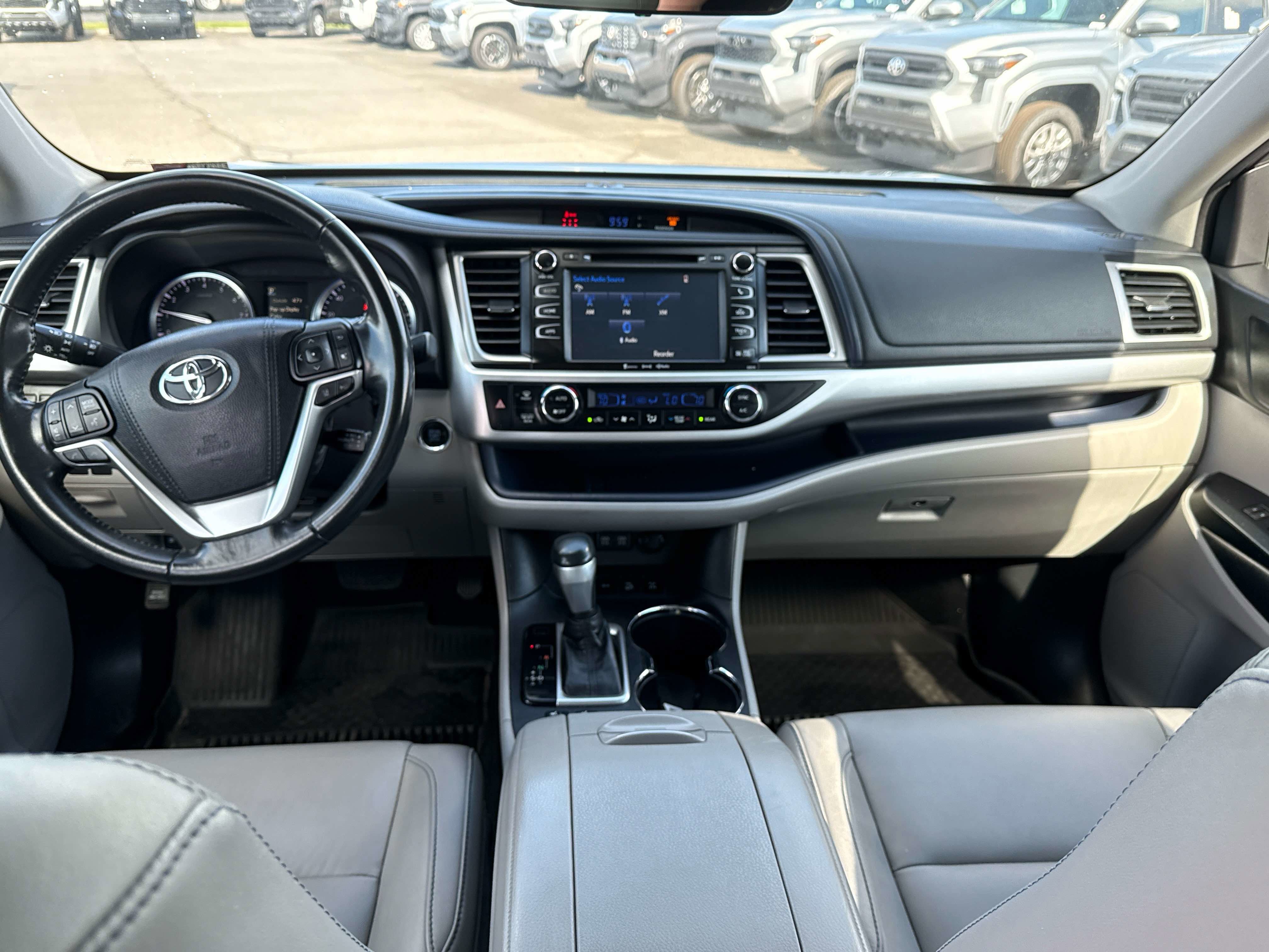 2018 Toyota HIGHLANDER XLE