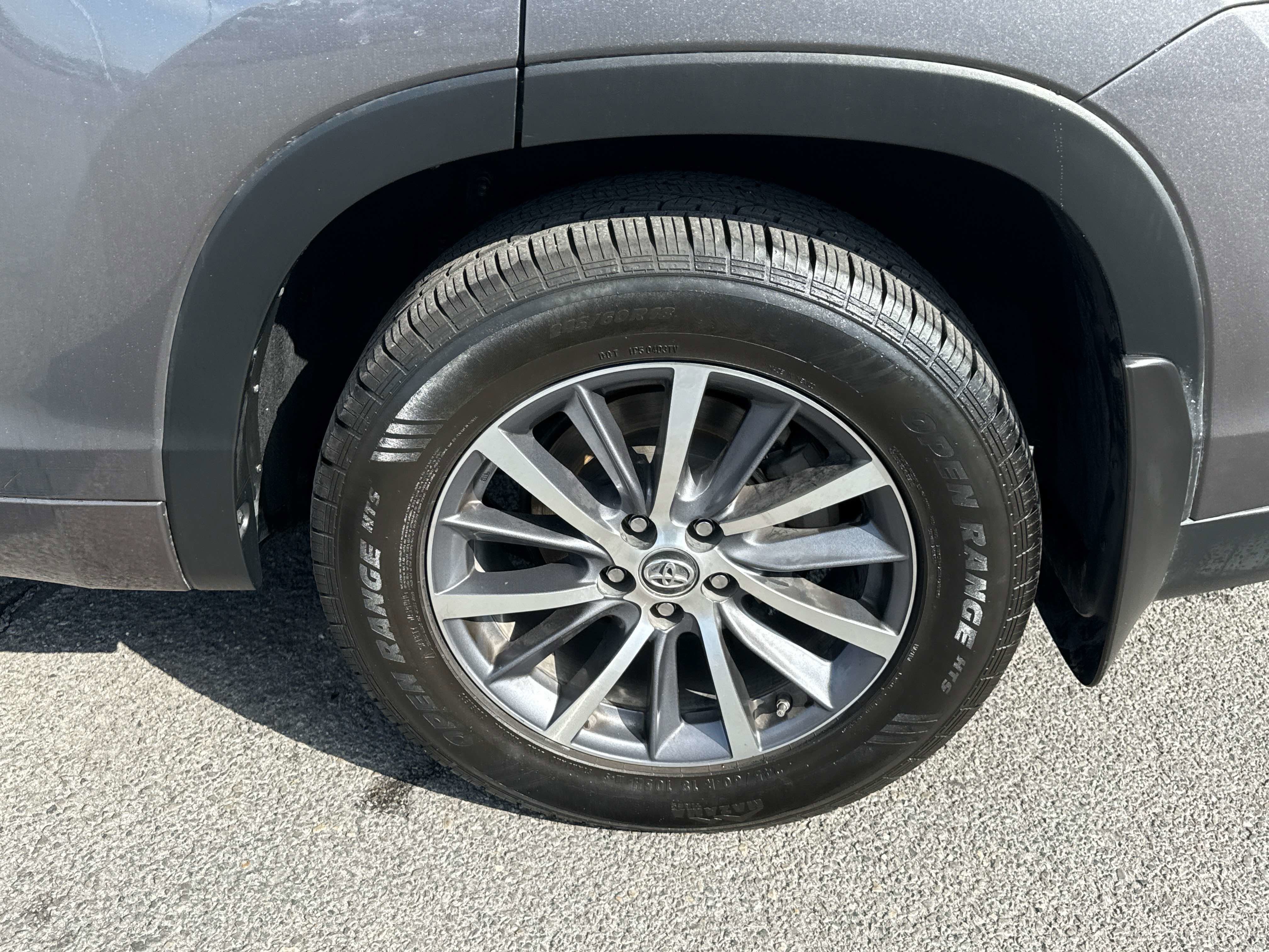 2018 Toyota HIGHLANDER XLE
