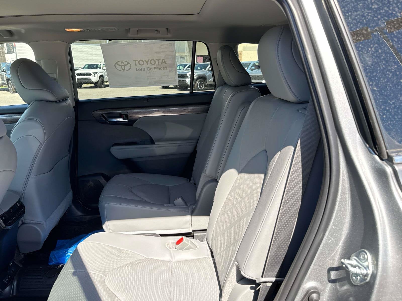 2026 Toyota Highlander Platinum