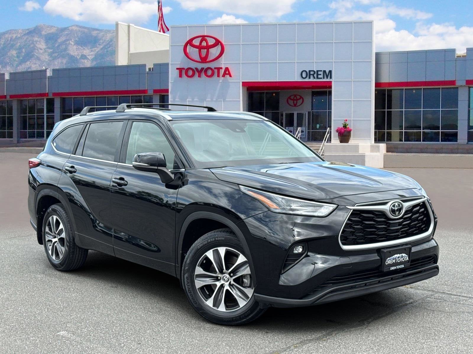 2023 Toyota HIGHLANDER XLE