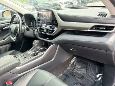 2023 Toyota HIGHLANDER XLE