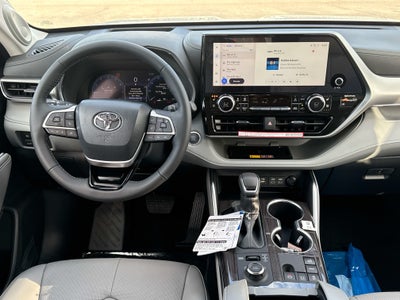 2026 Toyota Highlander Platinum