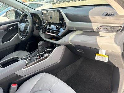 2026 Toyota Highlander Platinum