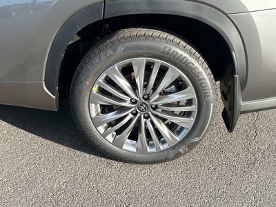 2026 Toyota Highlander Platinum
