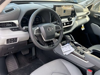 2026 Toyota Highlander Platinum