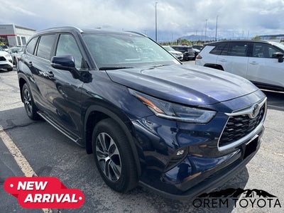 2024 Toyota HIGHLANDER XLE