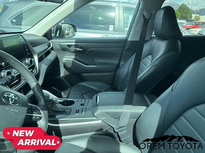 2024 Toyota HIGHLANDER XLE