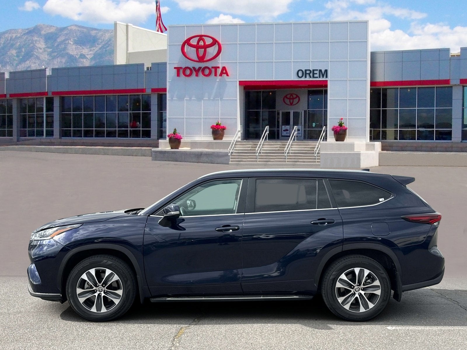 2024 Toyota HIGHLANDER XLE