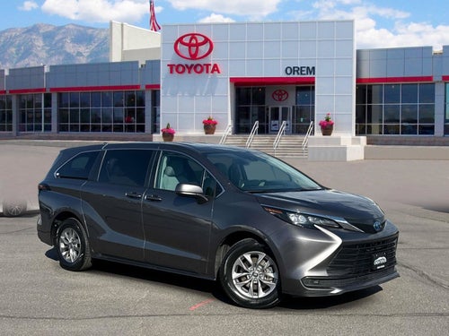 2024 Toyota Sienna LE