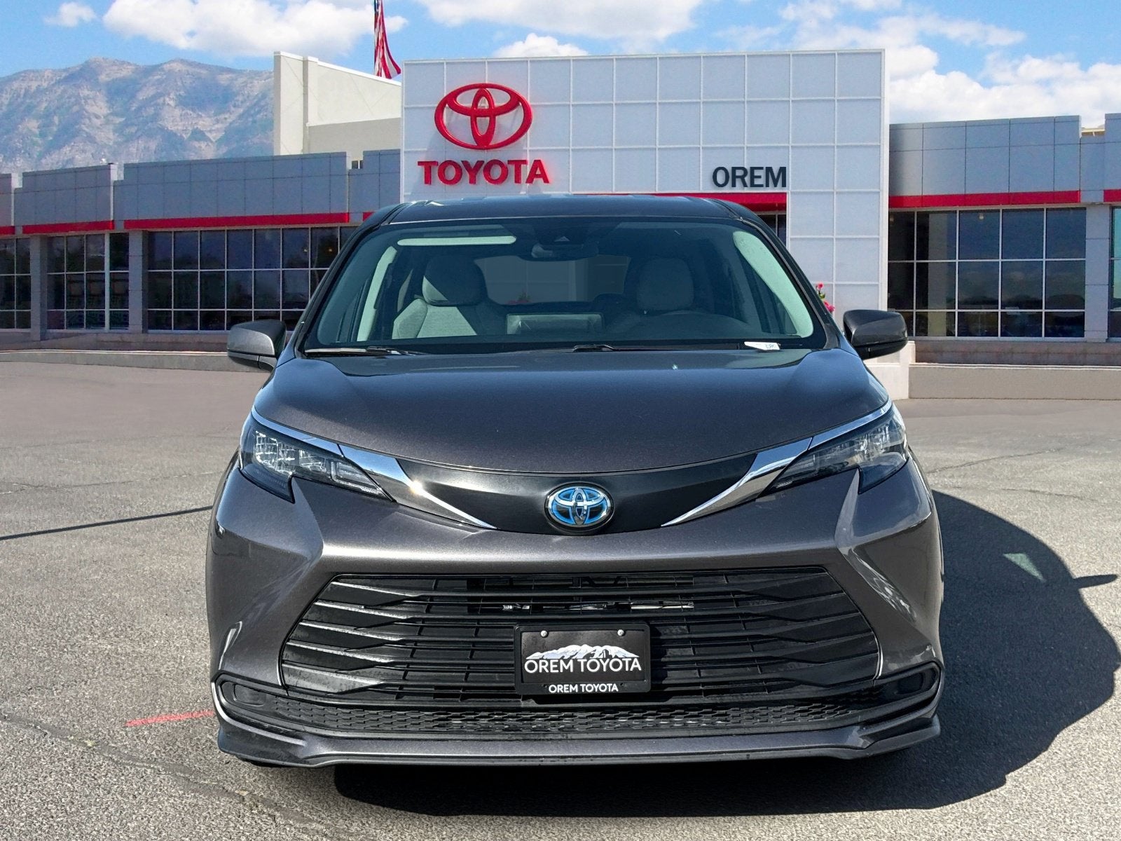 2024 Toyota Sienna LE