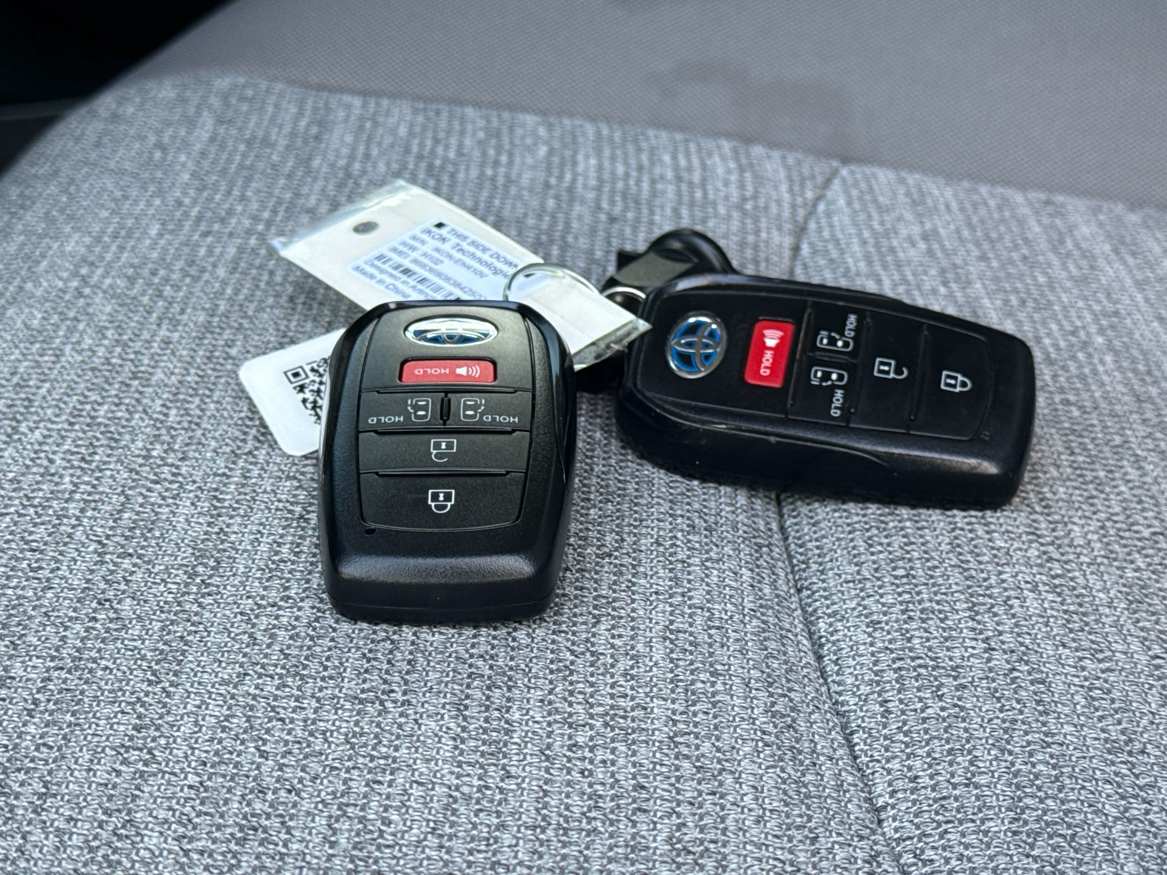 2024 Toyota Sienna LE