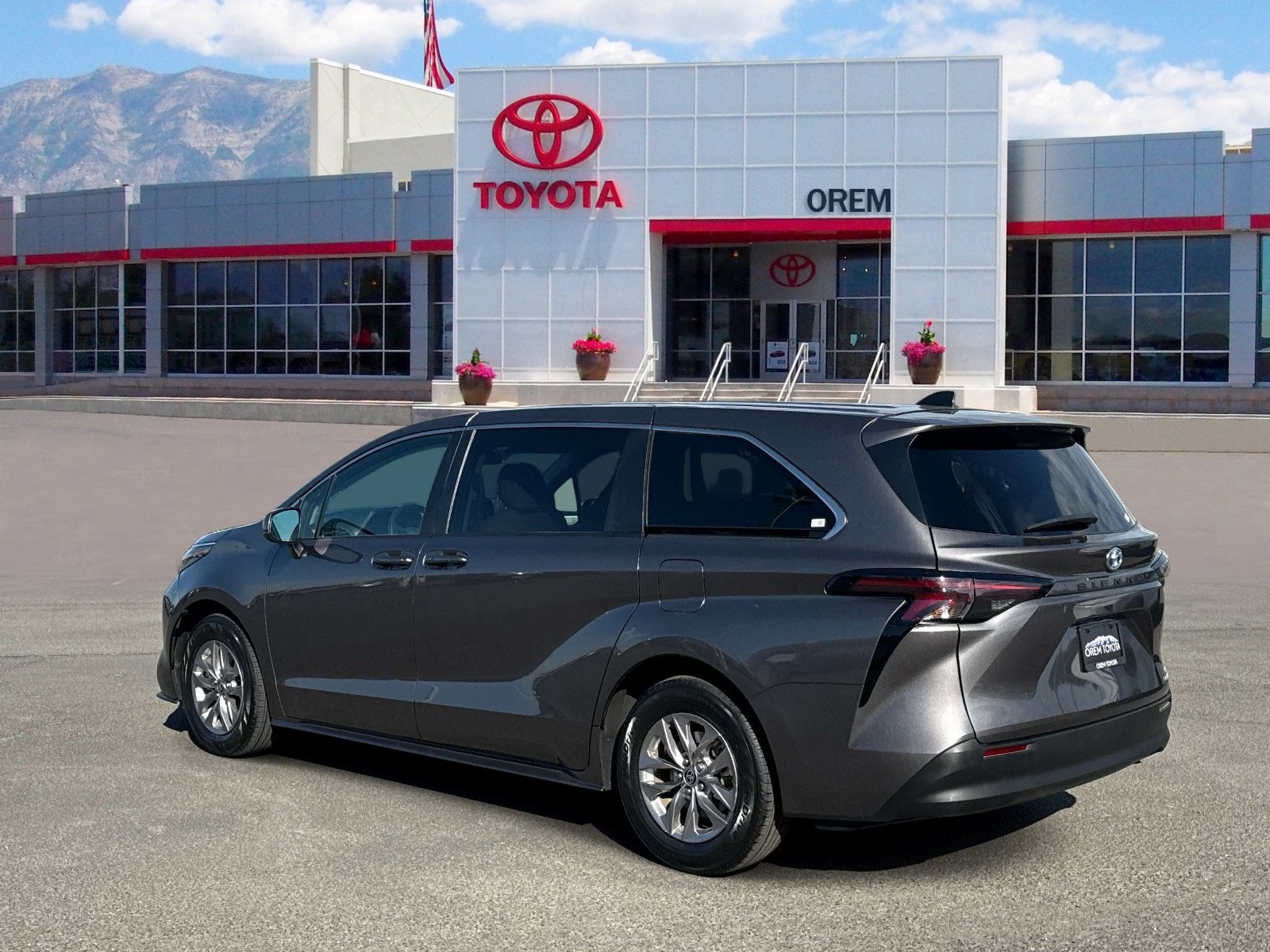 2024 Toyota Sienna LE