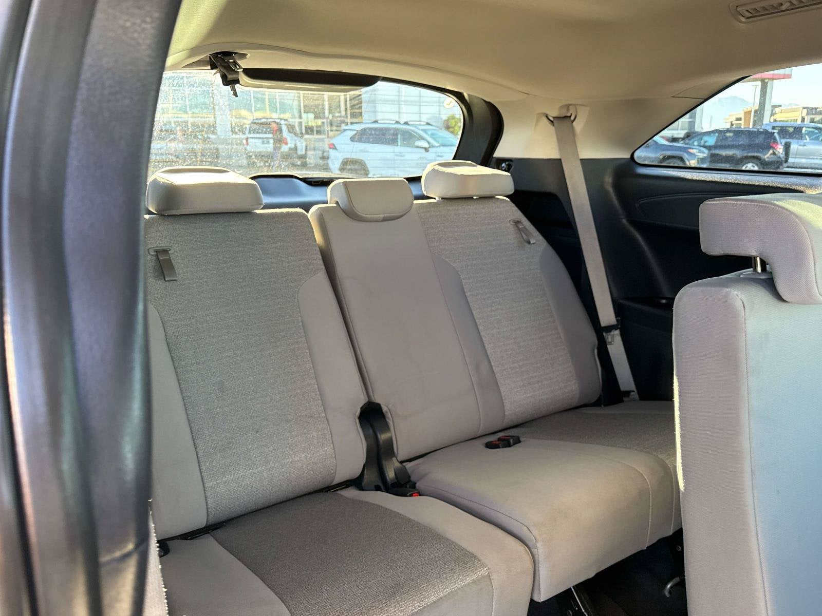 2025 Toyota Sienna LE