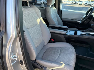 2025 Toyota Sienna LE