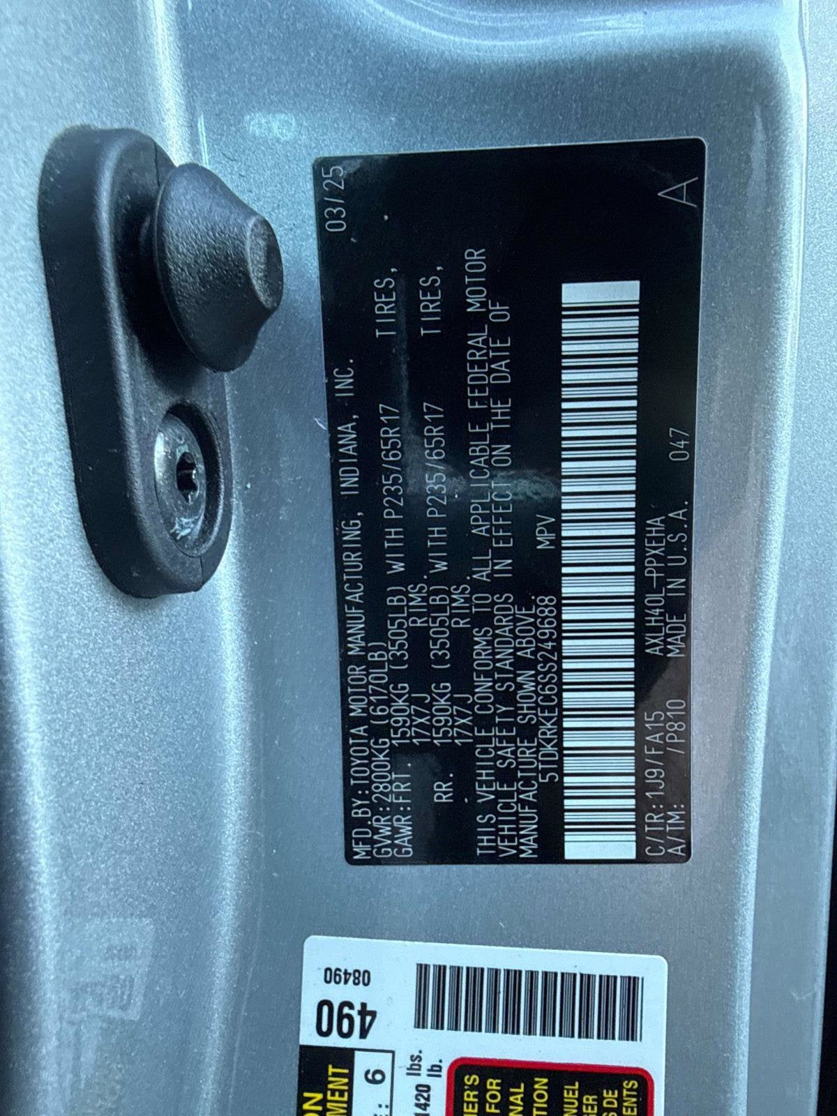 2025 Toyota Sienna LE