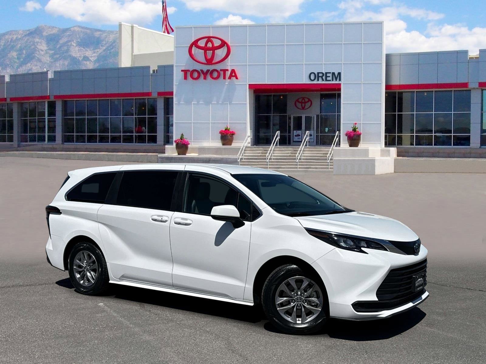 2025 Toyota SIENNA LE LE
