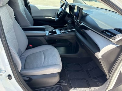 2025 Toyota SIENNA LE LE