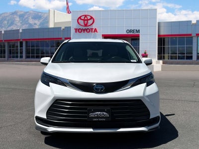 2025 Toyota SIENNA LE LE